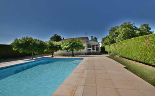 Situated close to Jarnac