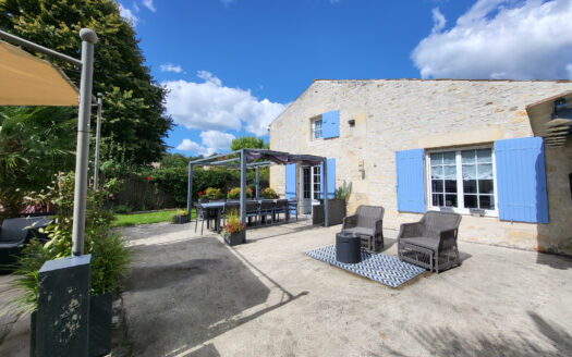 Belle Maison Familiale avec piscine avec terrain arboré et clos. - 17240 St germain du seudre